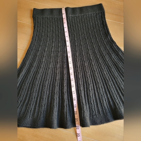 Cable-Knit Wool Blend A-Line Skirt - Picture 5 of 5